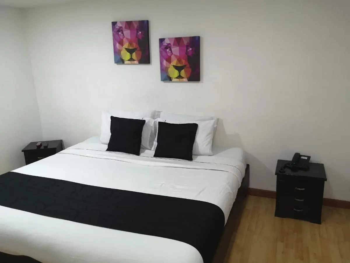 Hotel Santiago Plaza Bogotá 2*,  Colombia